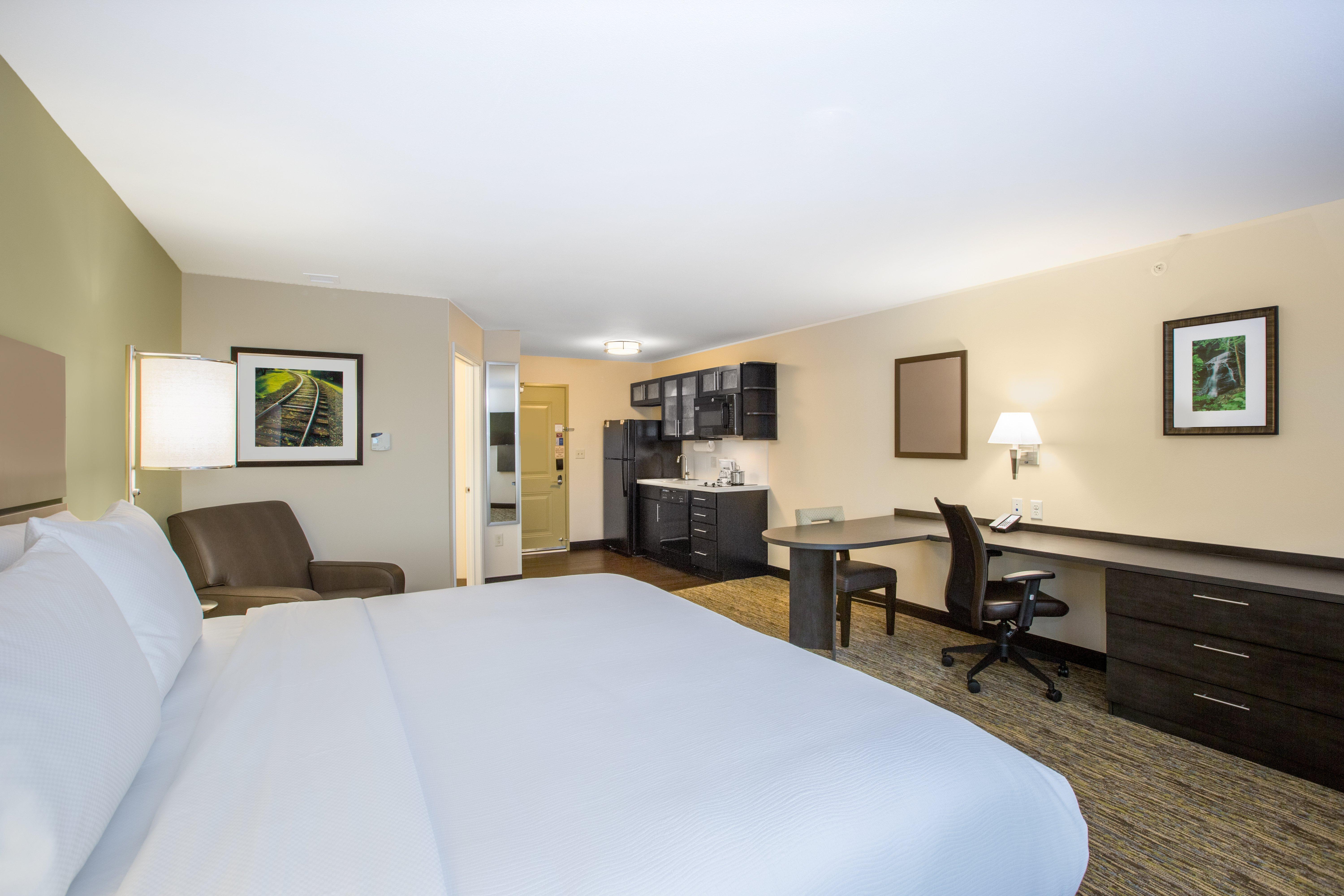 Candlewood Suites - Omaha Millard Area, An Ihg Hotel Exterior photo